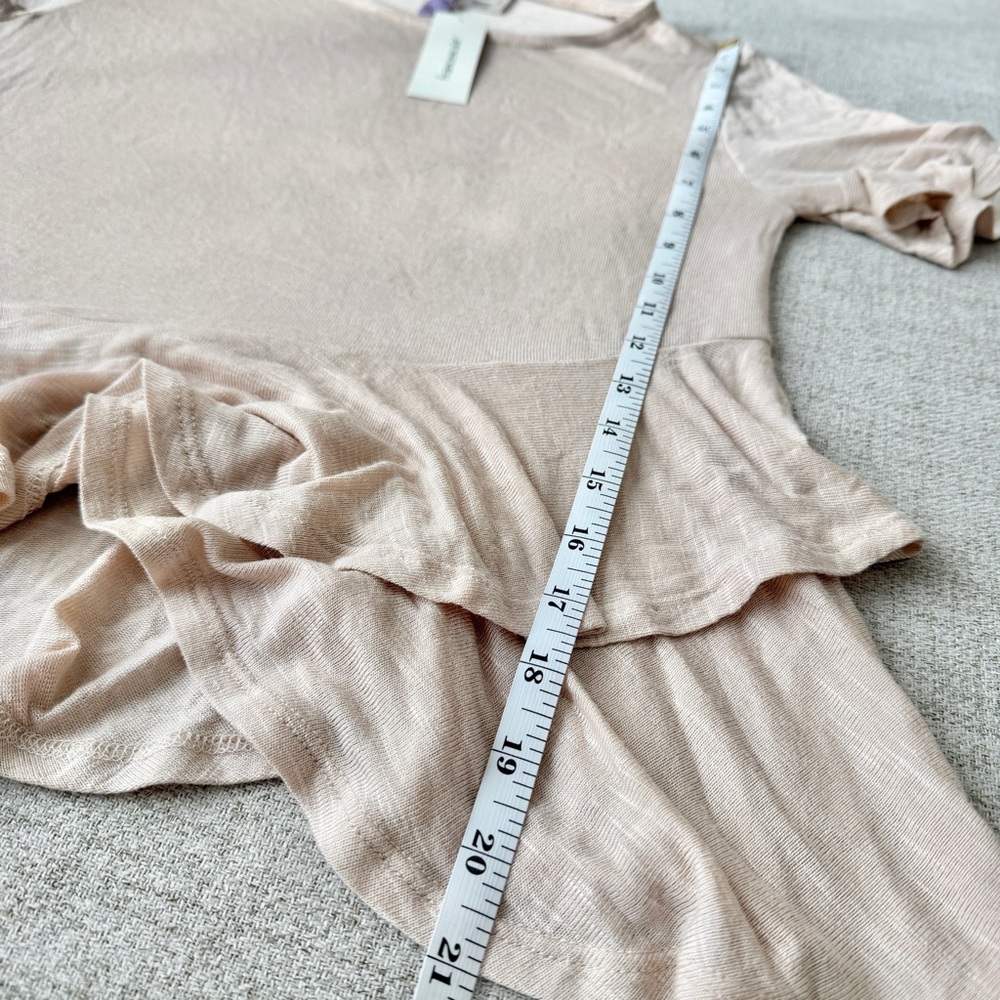 🤎 Francesca’s Beige Sand Ruffle Hem Tee Shirt T-Shirt - Picture 9 of 13
